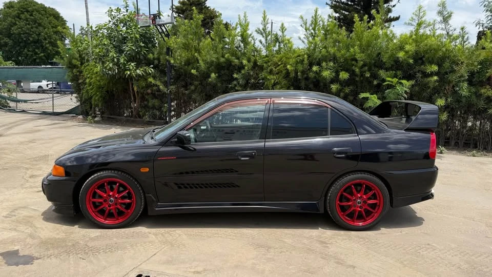 1997 Mitsubishi Lancer Evolution IV 6th Gen - Image 6 of 13