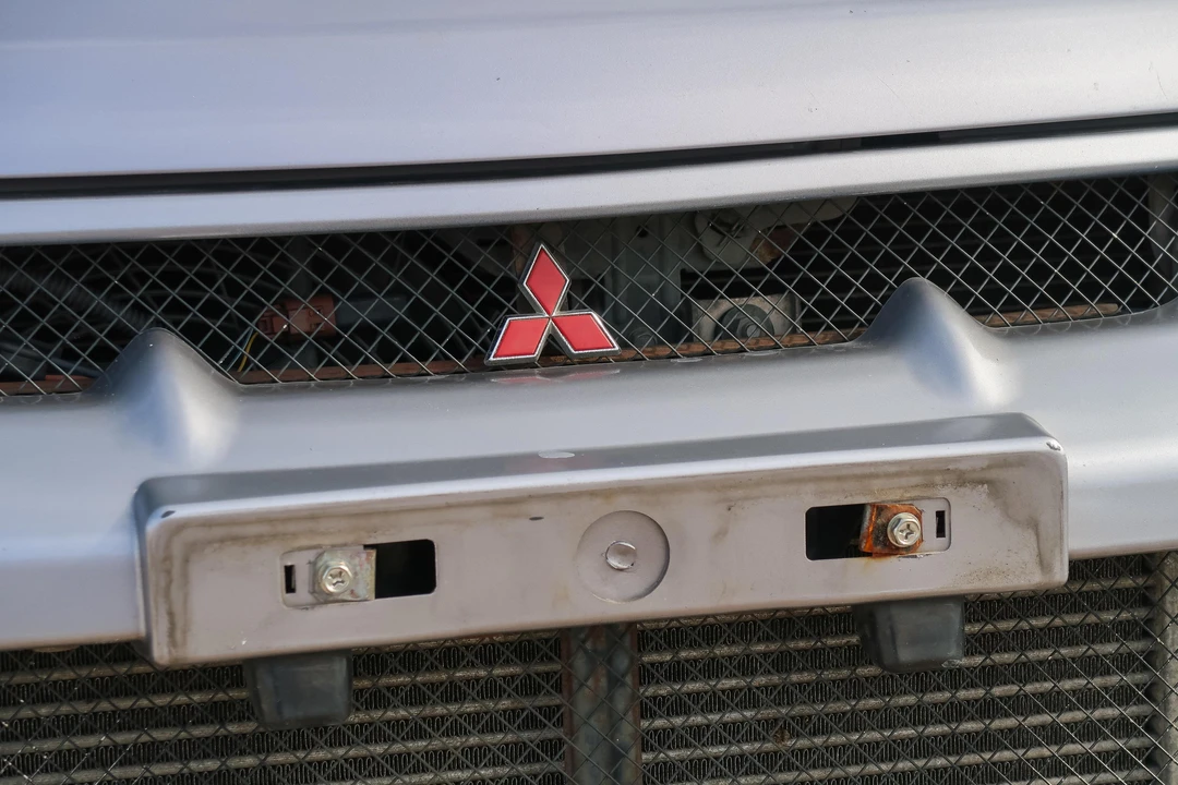 1997 Mitsubishi Lancer Evolution IV 6th Gen - Image 13 of 31