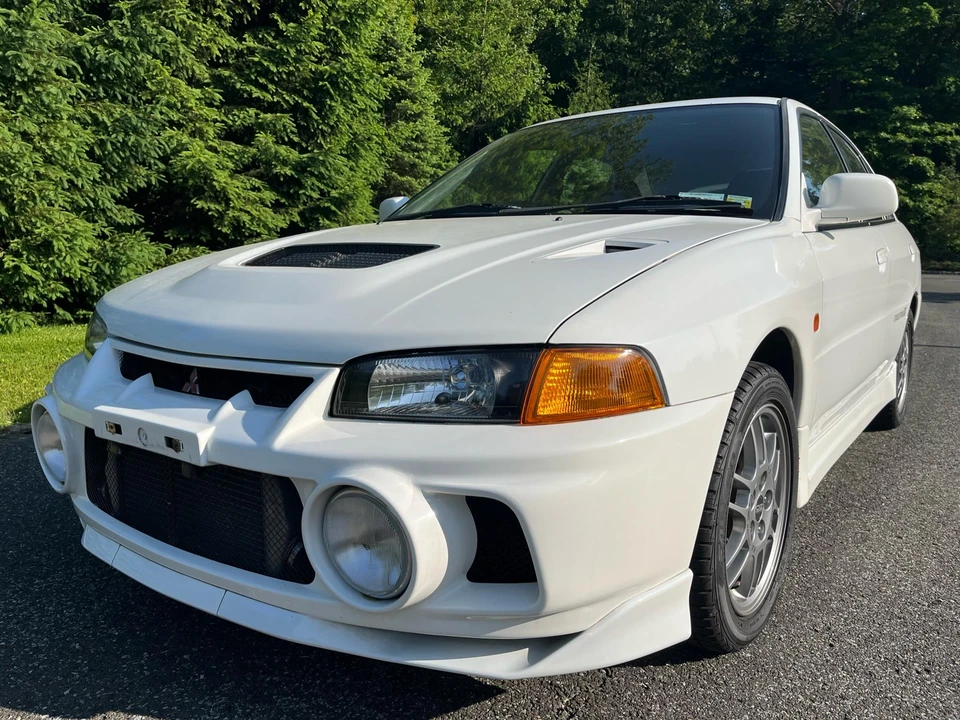 1997 Mitsubishi Lancer Evolution IV 6th Gen - Image 4 of 31