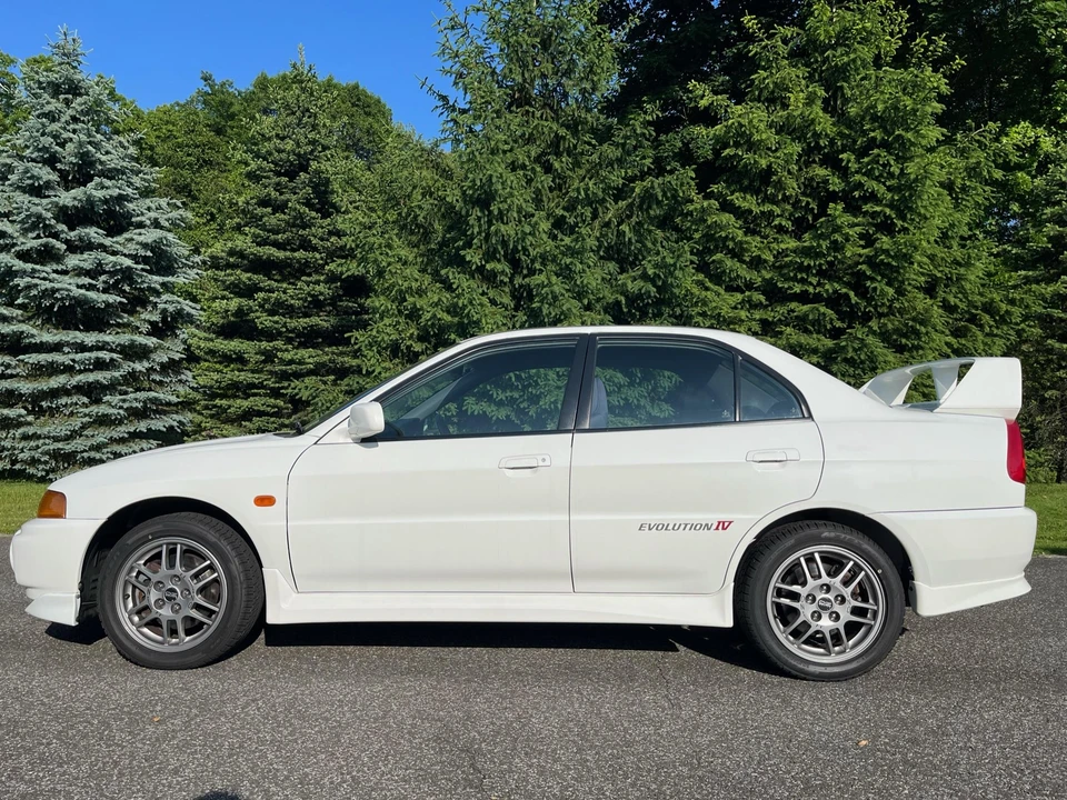 1997 Mitsubishi Lancer Evolution IV 6th Gen - Image 29 of 31