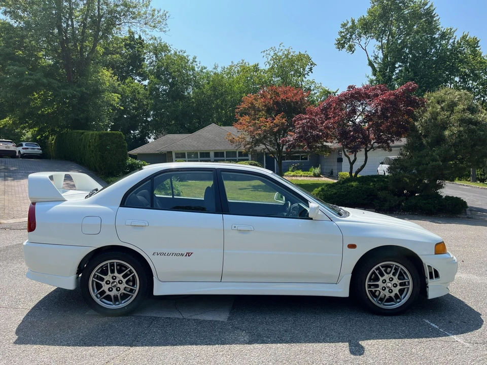 1997 Mitsubishi Lancer Evolution IV 6th Gen - Image 11 of 31