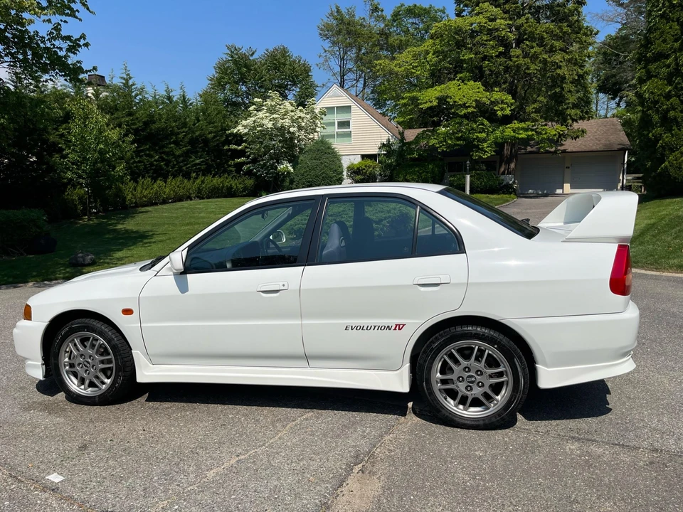 1997 Mitsubishi Lancer Evolution IV 6th Gen - Image 27 of 31