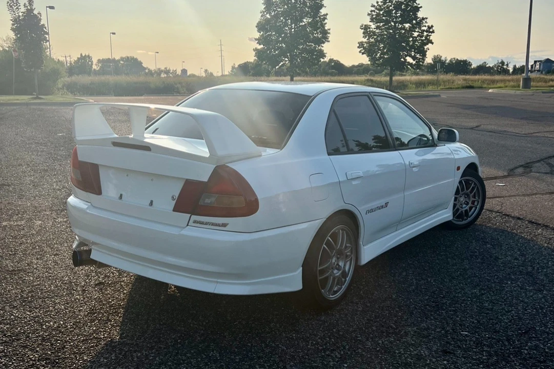 1997 Mitsubishi Lancer Evolution IV 6th Gen - Image 4 of 31