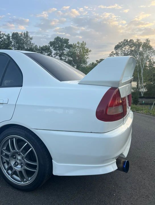 1997 Mitsubishi Lancer Evolution IV 6th Gen - Image 17 of 31