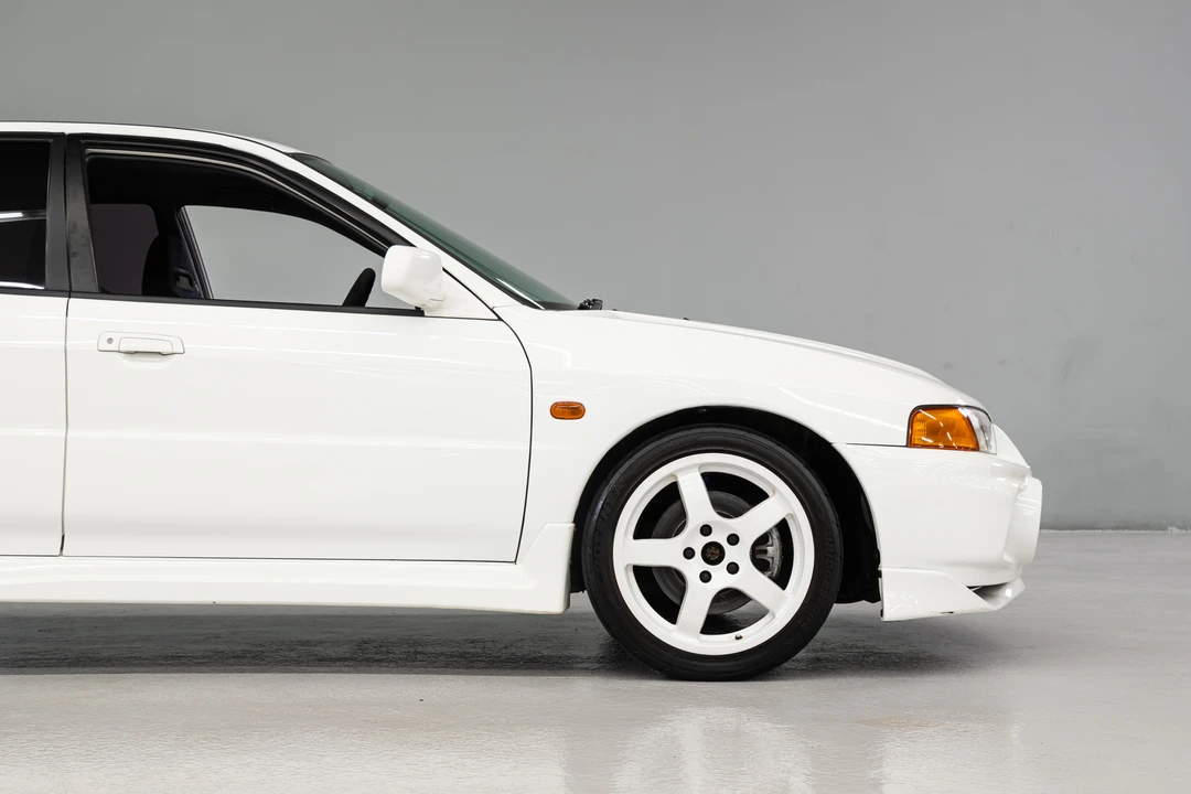 1997 Mitsubishi Lancer Evolution IV 6th Gen - Image 13 of 31