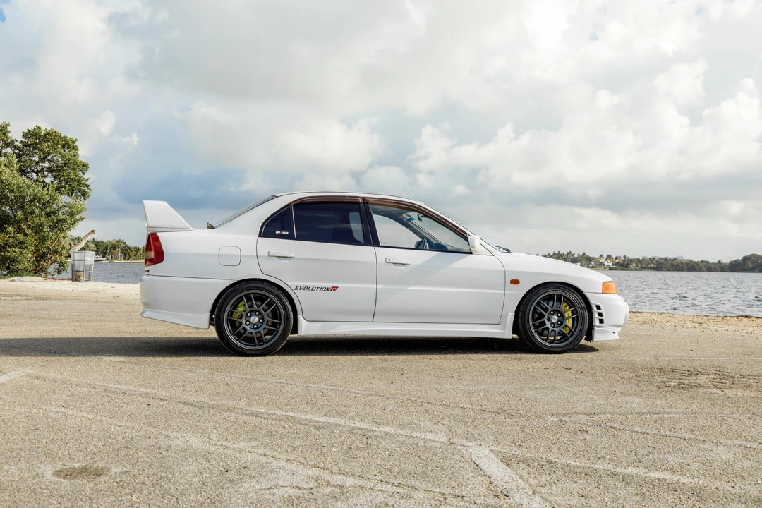 1997 Mitsubishi Lancer Evolution IV 6th Gen - Image 15 of 28
