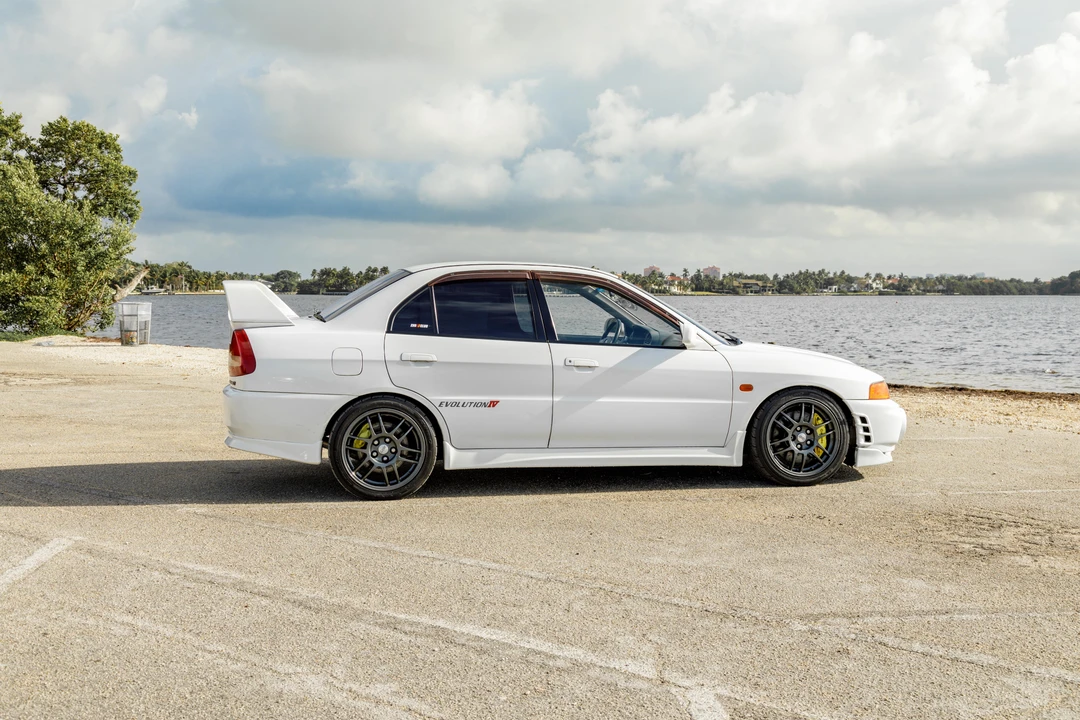 1997 Mitsubishi Lancer Evolution IV 6th Gen - Image 14 of 28