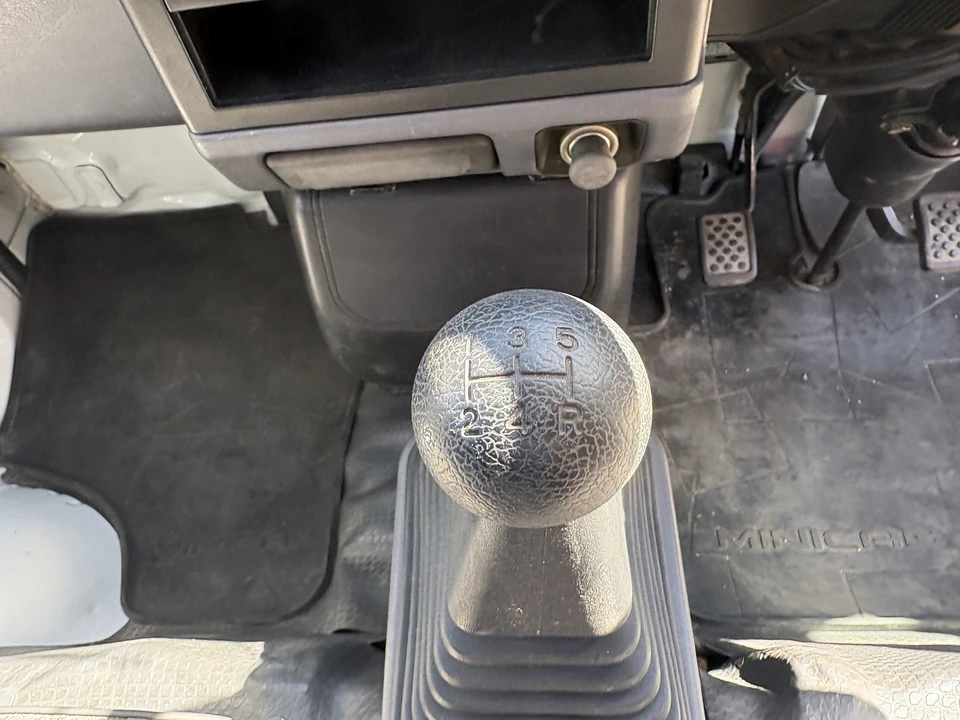 1997 Mitsubishi Minicab 5th Gen - Image 15 of 31