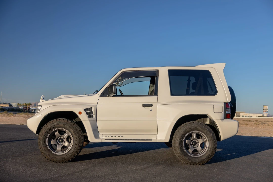 1997 Mitsubishi Pajero/Montero 2nd Gen - Image 15 of 31