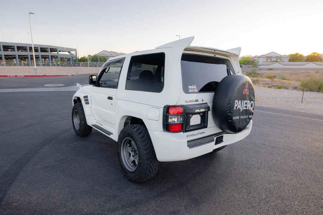 1997 Mitsubishi Pajero/Montero 2nd Gen - Image 17 of 31