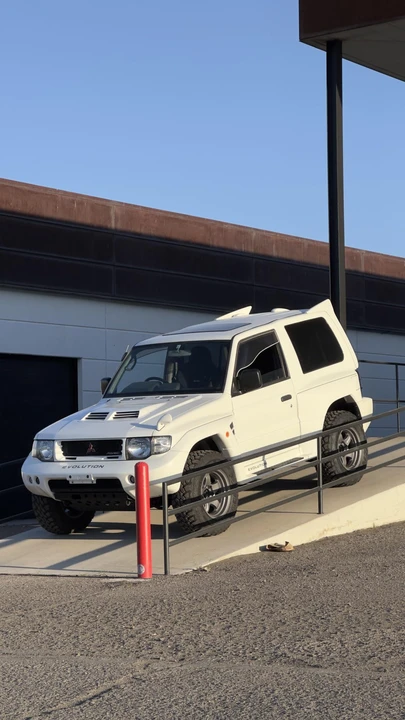 1997 Mitsubishi Pajero/Montero 2nd Gen - Image 10 of 31