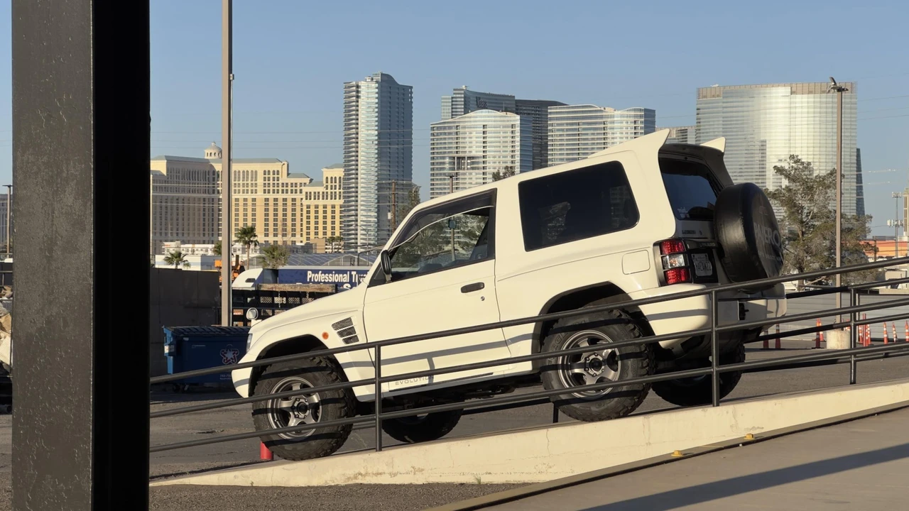 1997 Mitsubishi Pajero/Montero 2nd Gen - Image 14 of 31