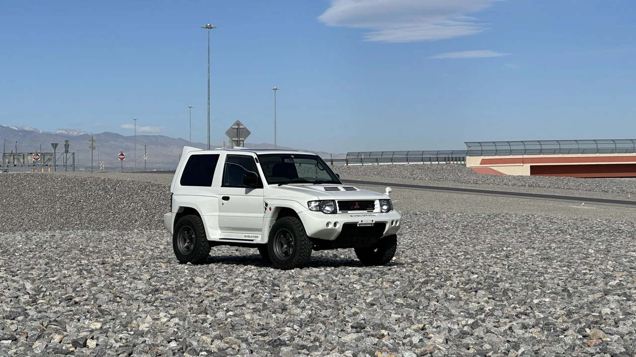 1997 Mitsubishi Pajero/Montero 2nd Gen - Image 30 of 31