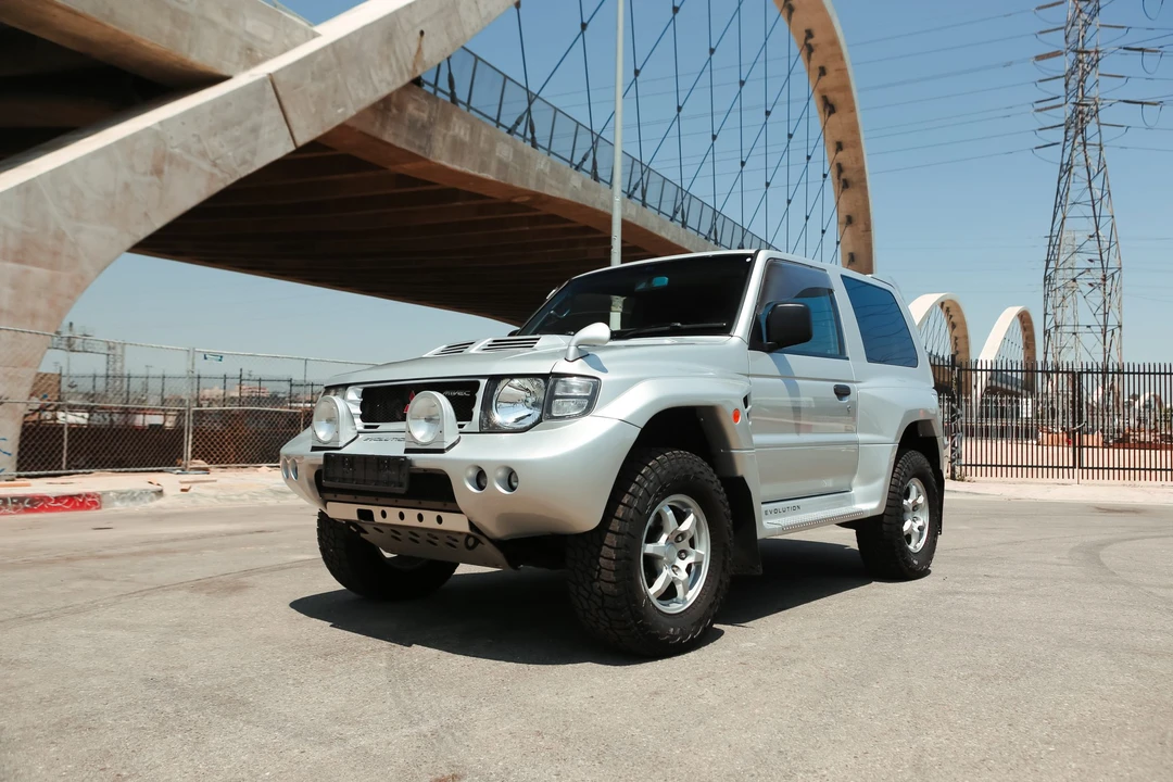 1997 Mitsubishi Pajero/Montero 2nd Gen - Image 5 of 31