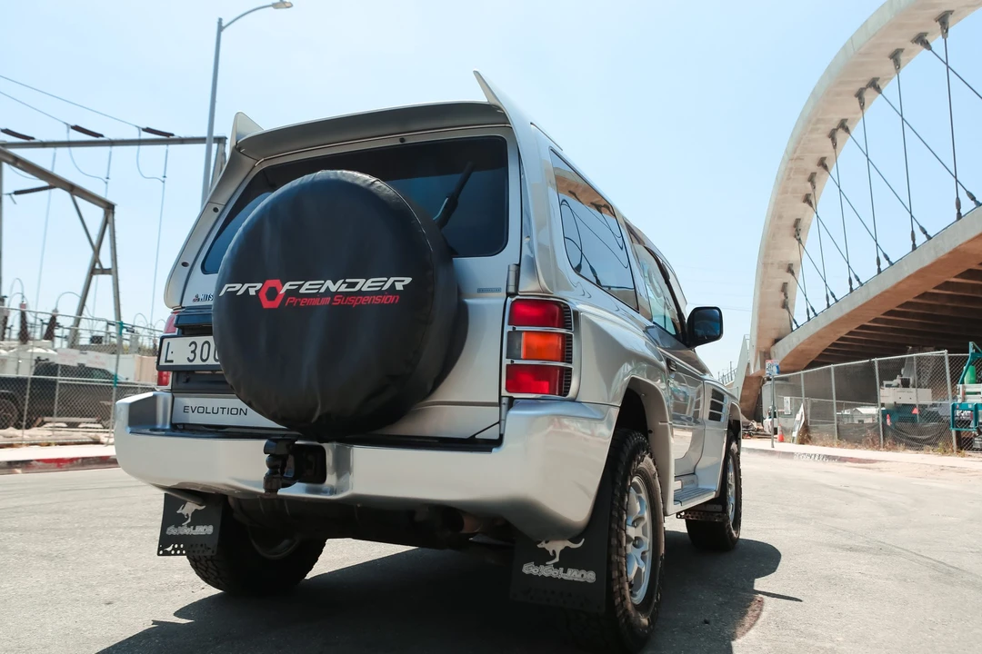 1997 Mitsubishi Pajero/Montero 2nd Gen - Image 14 of 31