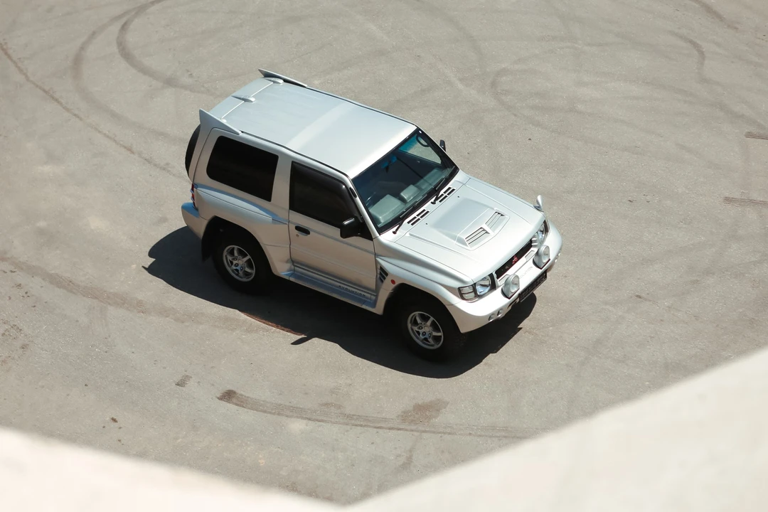 1997 Mitsubishi Pajero/Montero 2nd Gen - Image 18 of 31