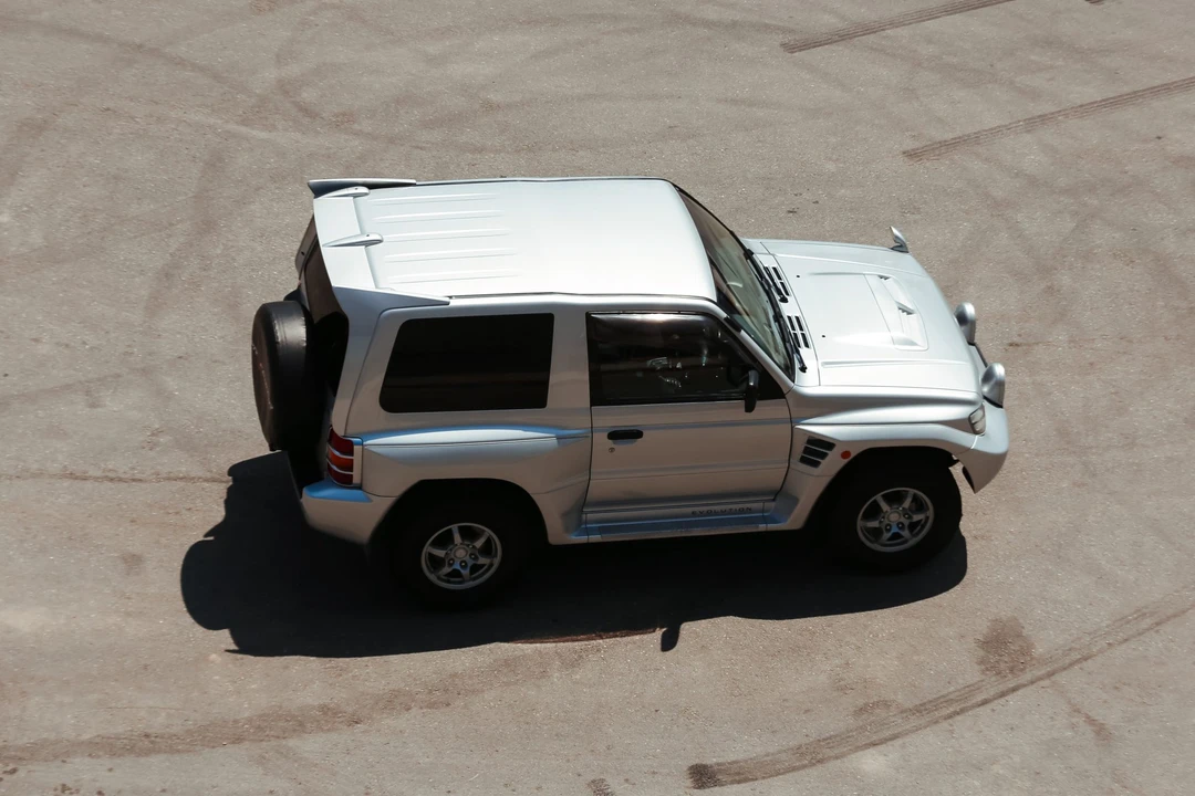 1997 Mitsubishi Pajero/Montero 2nd Gen - Image 16 of 31