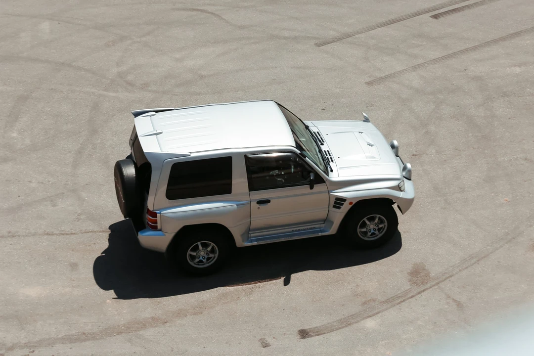 1997 Mitsubishi Pajero/Montero 2nd Gen - Image 15 of 31