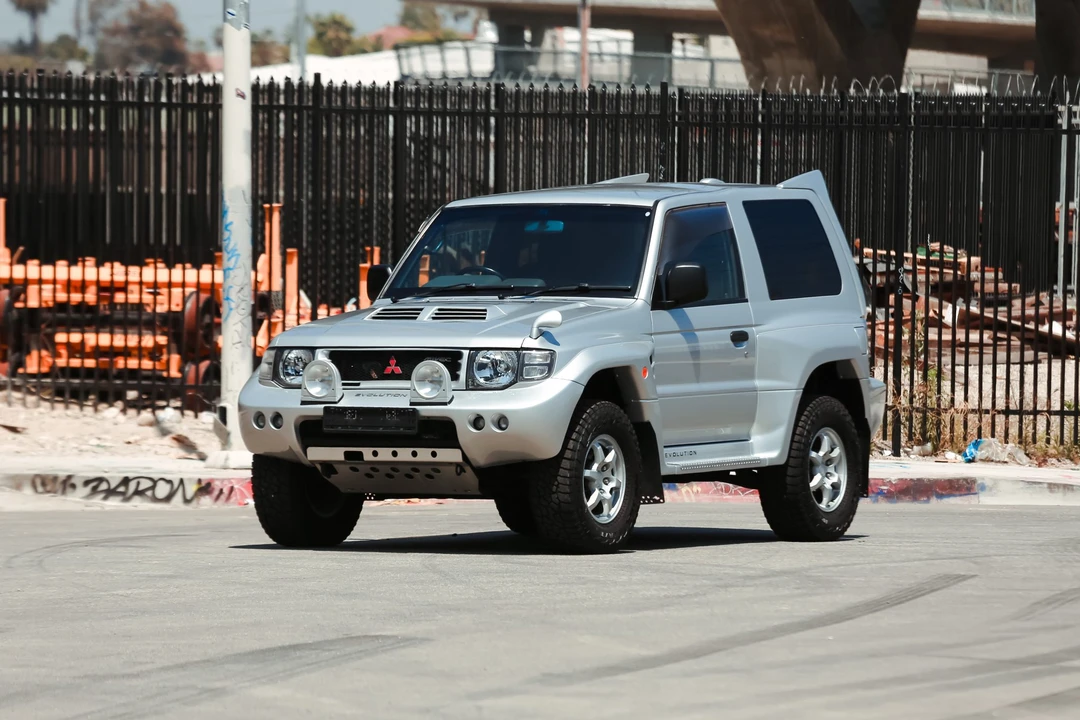 1997 Mitsubishi Pajero/Montero 2nd Gen - Image 3 of 31