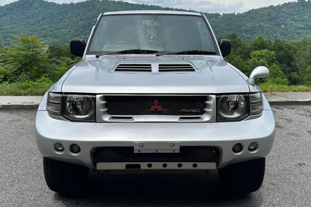 1997 Mitsubishi Pajero/Montero 2nd Gen - Image 2 of 31