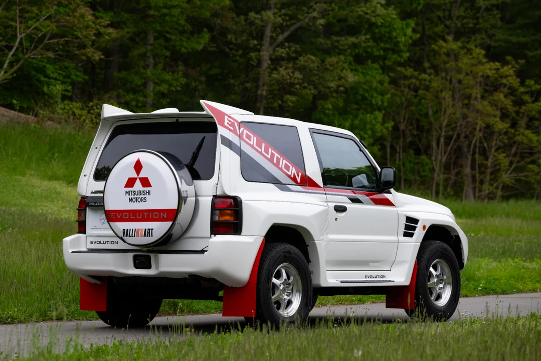 1997 Mitsubishi Pajero/Montero 2nd Gen - Image 12 of 31