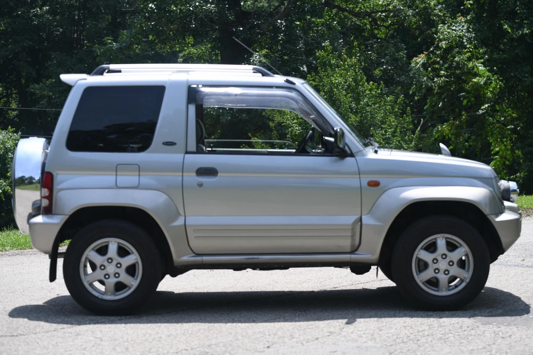 1997 Mitsubishi Pajero/Montero 2nd Gen - Image 3 of 31