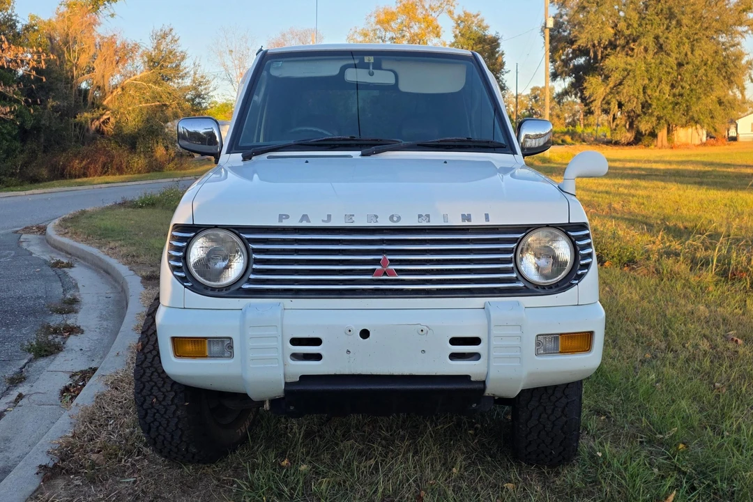 1997 Mitsubishi Pajero/Montero - Image 2 of 31