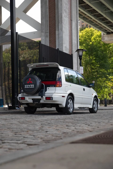 1997 Mitsubishi RVR 1st Gen - Image 19 of 31