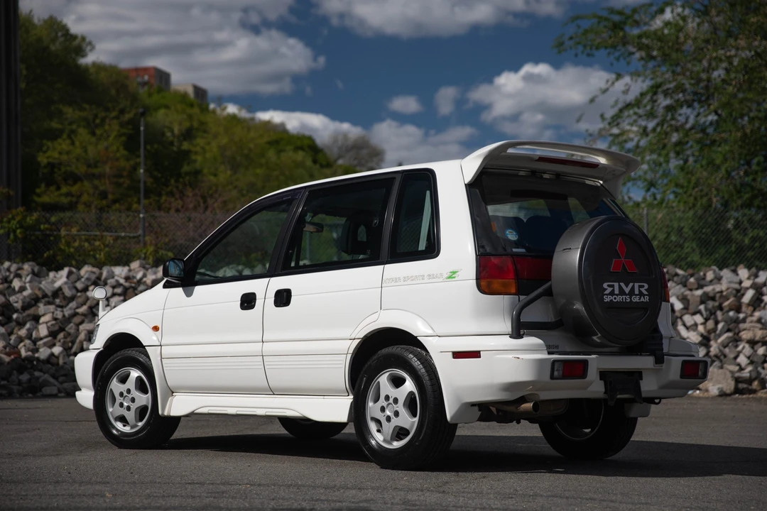 1997 Mitsubishi RVR 1st Gen - Image 15 of 31