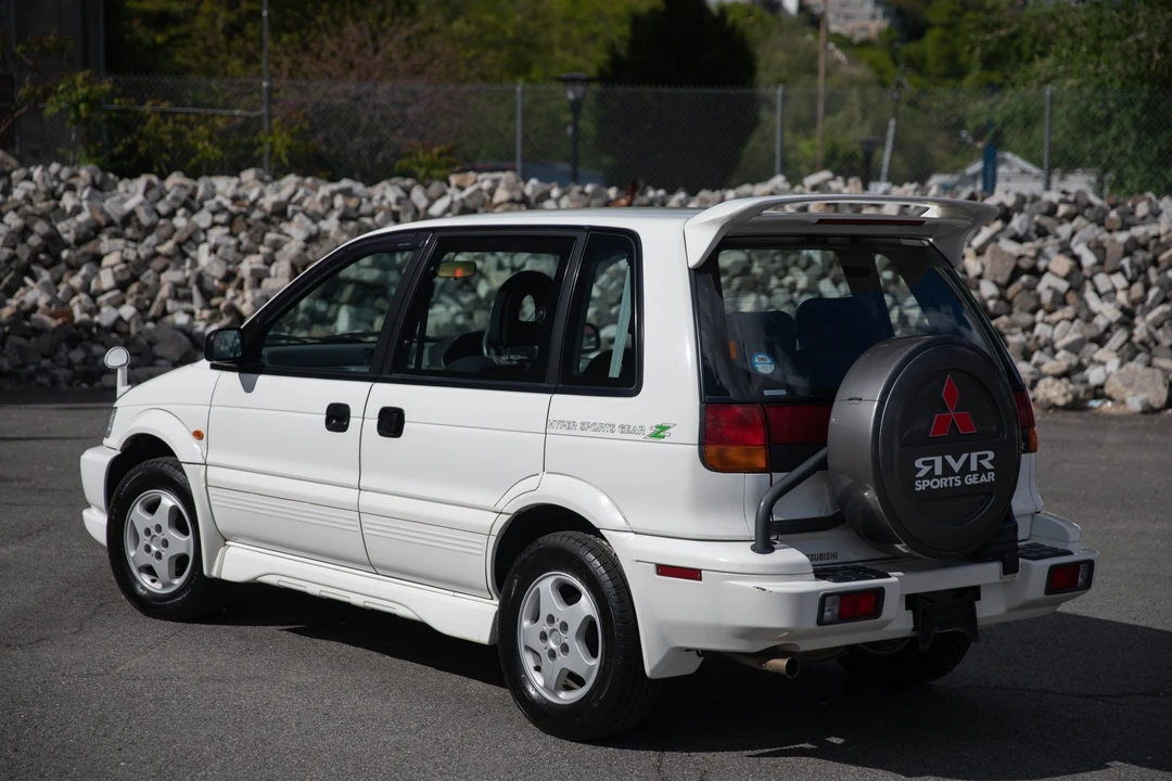1997 Mitsubishi RVR 1st Gen - Image 16 of 31
