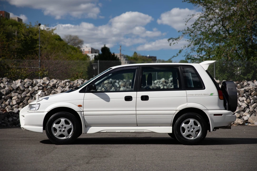 1997 Mitsubishi RVR 1st Gen - Image 14 of 31
