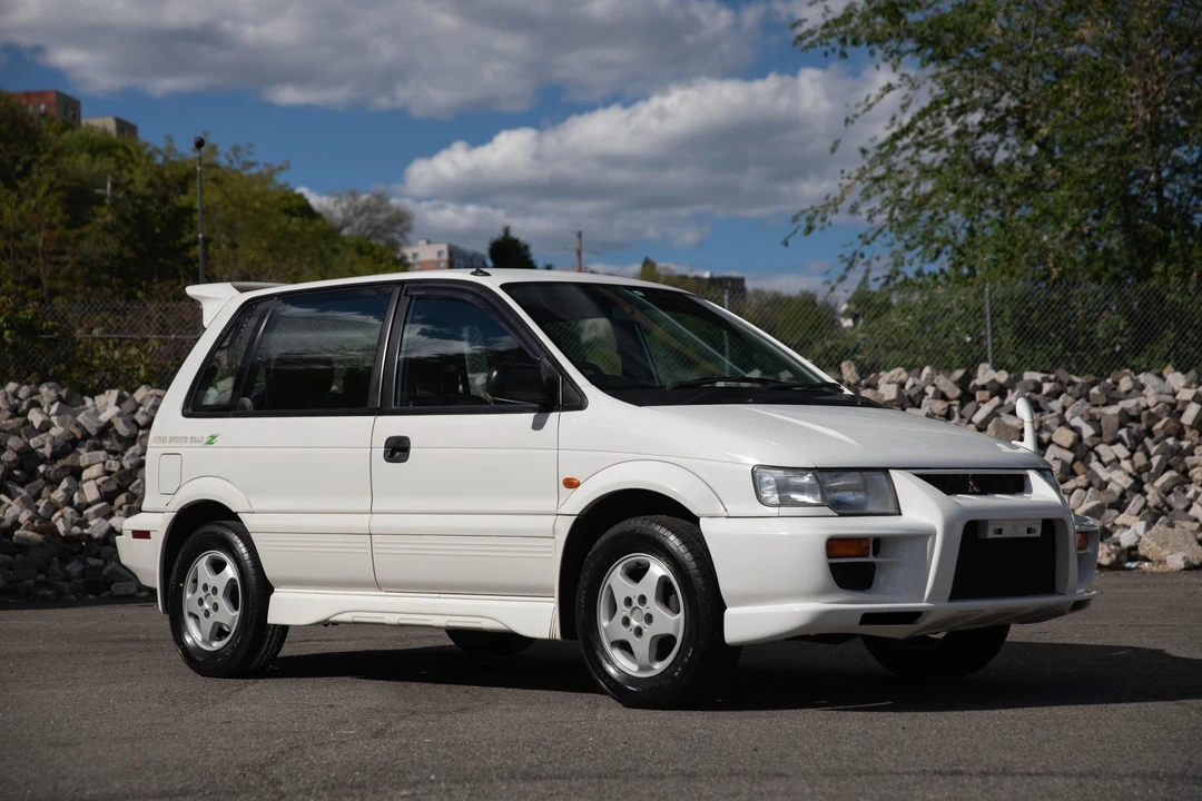 1997 Mitsubishi RVR 1st Gen - Image 4 of 31