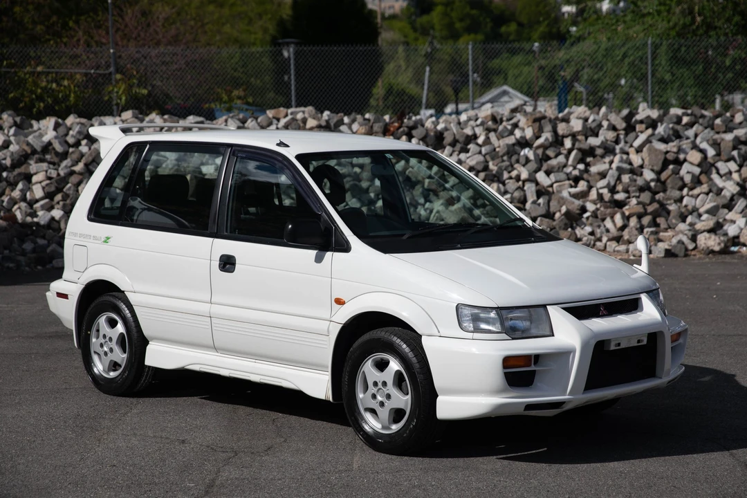 1997 Mitsubishi RVR 1st Gen - Image 5 of 31
