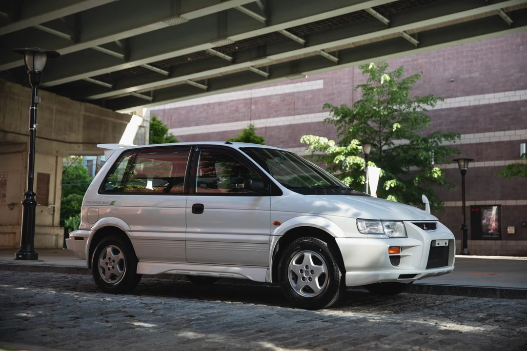 1997 Mitsubishi RVR 1st Gen - Image 2 of 31