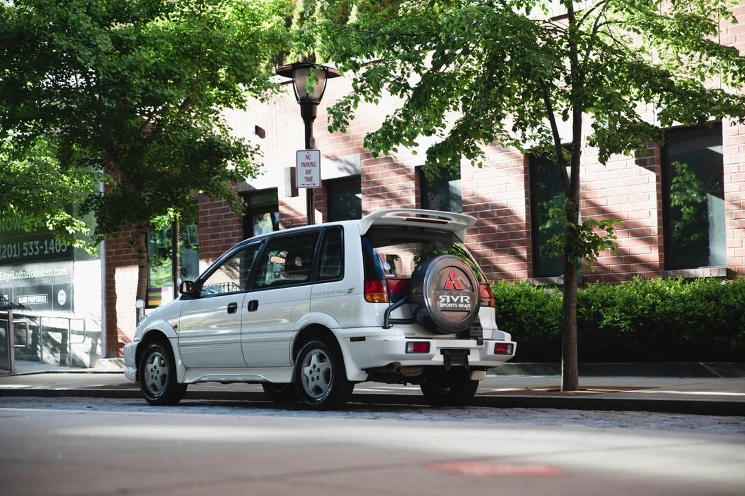 1997 Mitsubishi RVR 1st Gen - Image 17 of 31