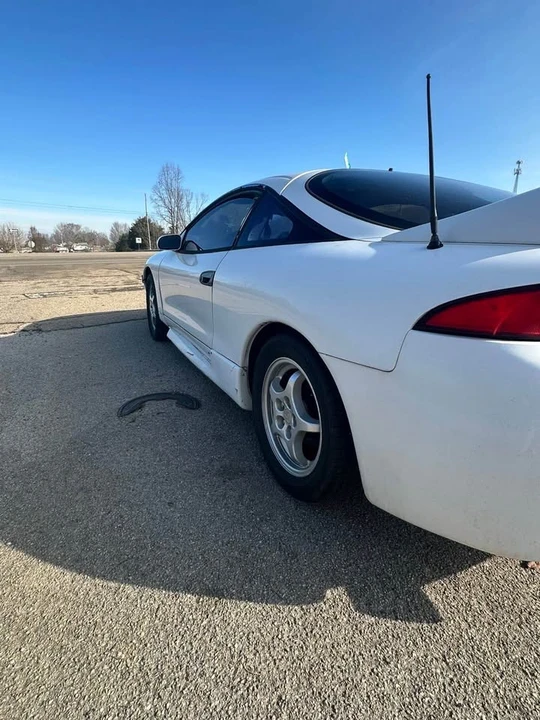 1997 Mitsubishi Eclipse 2nd Gen - Image 3 of 10