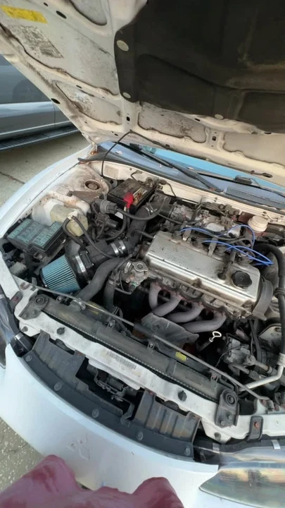 1997 Mitsubishi Eclipse 2nd Gen - Image 2 of 2