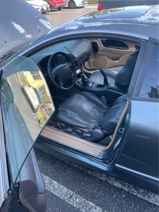 1997 Mitsubishi Eclipse 2nd Gen - Image 2 of 10