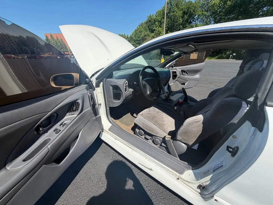 1997 Mitsubishi Eclipse 2nd Gen - Image 16 of 17