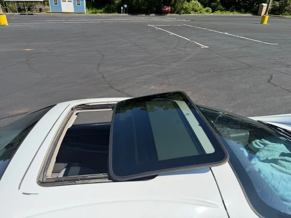 1997 Mitsubishi Eclipse 2nd Gen - Image 8 of 17