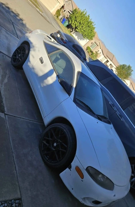 1997 Mitsubishi Eclipse 2nd Gen - Image 2 of 3