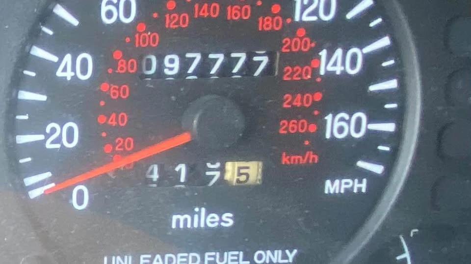1997 Mitsubishi Eclipse 2nd Gen - Image 11 of 11