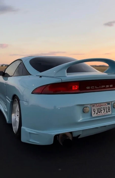 1997 Mitsubishi Eclipse 2nd Gen - Image 9 of 11