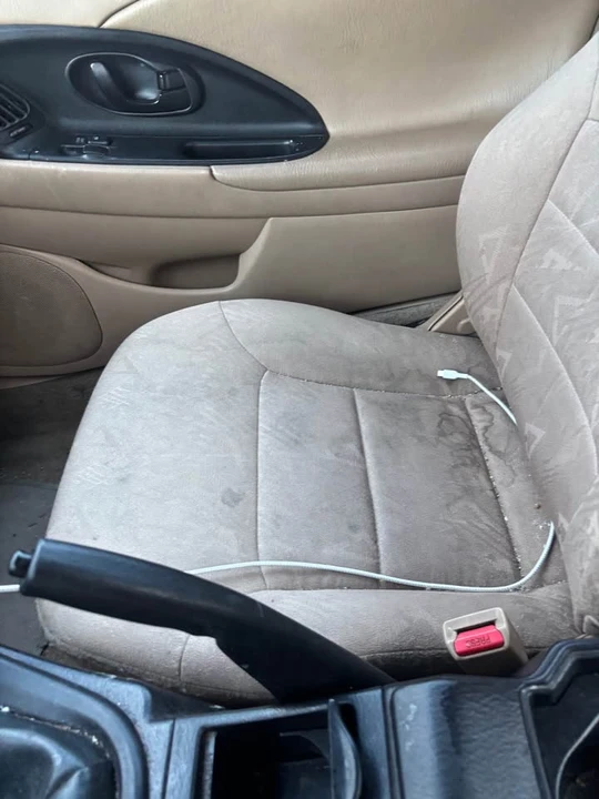 1997 Mitsubishi Eclipse 2nd Gen - Image 3 of 12