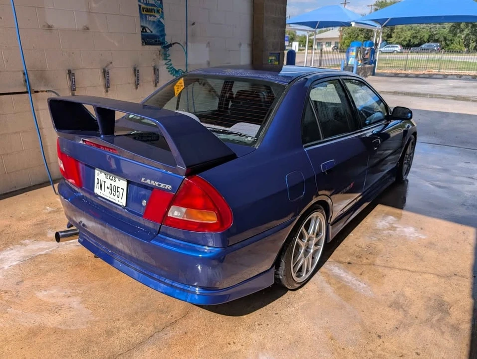 1997 Mitsubishi Lancer Evolution IV 6th Gen - Image 4 of 8