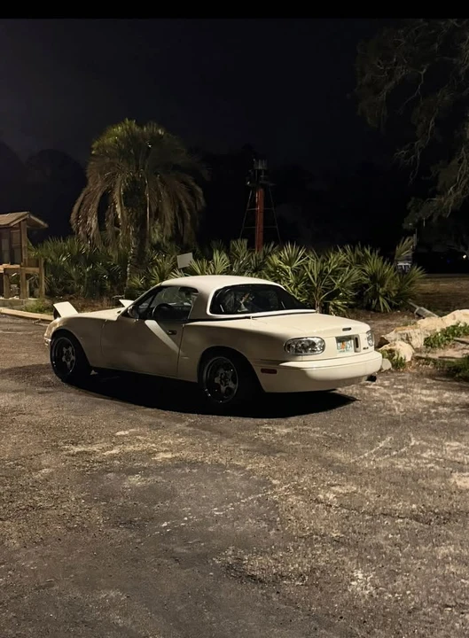 1997 Mazda NA MX-5 Miata - Image 5 of 6