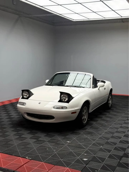 1997 Mazda NA MX-5 Miata - Image 2 of 8