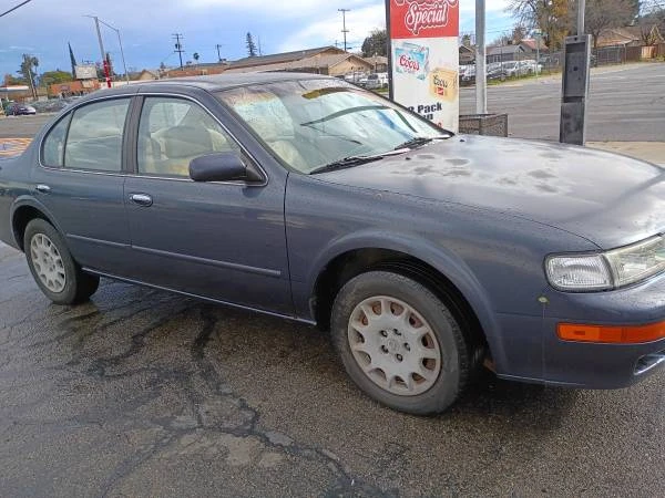 1997 Nissan Maxima 3rd Gen - Image 4 of 6