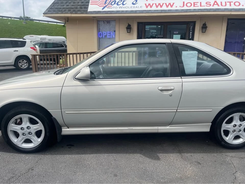 1997 Nissan Sentra - Image 6 of 12