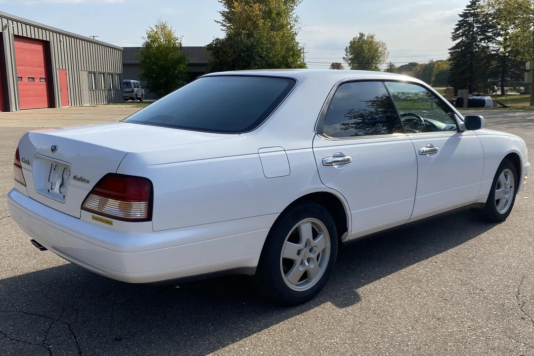 1997 Nissan Cedric 9th Gen - Image 4 of 31